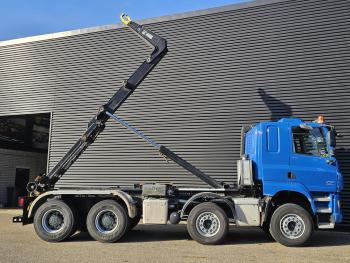 CF 460 8x4 / HIAB HOOKLIFT / RETARDER / SPRING SUSPENSION
